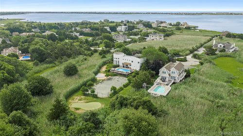 12 Bay Meadow Ln, Westhampton, NY, 11977-1400 | Card Image