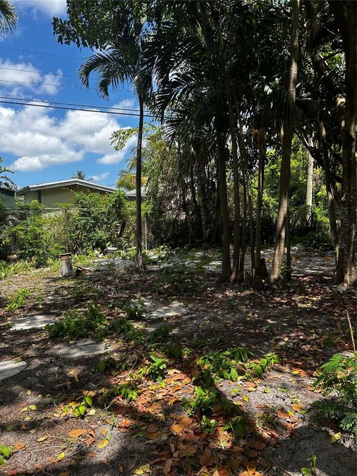 35 Allen Rd, West Park, FL, 33023-5226 | Card Image