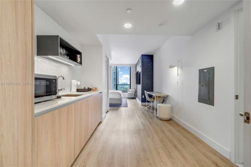 1619-601 Ne 1st Ave, Miami, FL, 33132 | Card Image