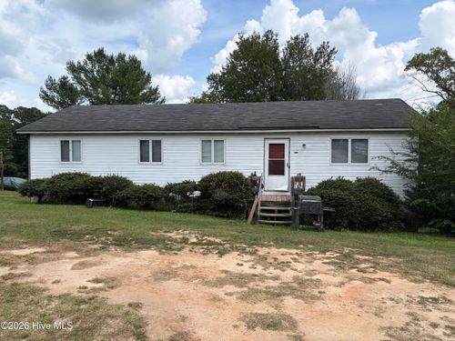 611 Lakeview Dr, Nashville, NC, 27856-1117 | Card Image