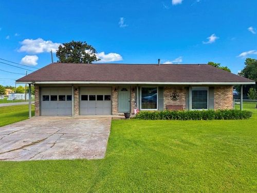 5403 3rd St, Danbury, TX, 77534-8735 | Card Image