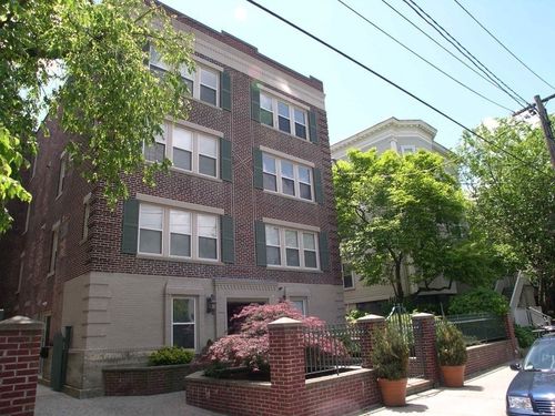 14-30 Upland Rd, Cambridge, MA, 02140-2719 | Card Image