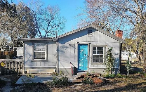 1594 Montgomery Ave, Daytona Beach, FL, 32117-2026 | Card Image