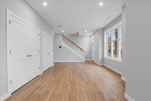 unit-3-#3 Woodbury Reserve, Portsmouth, NH, 03801 | Card Image