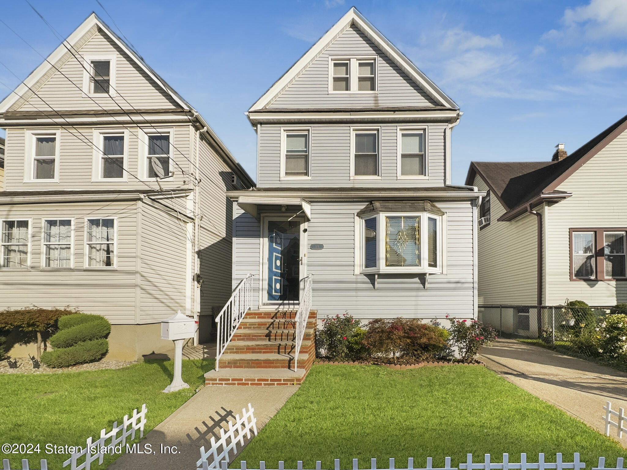 Lexington Ave, Staten Island, NY 10302