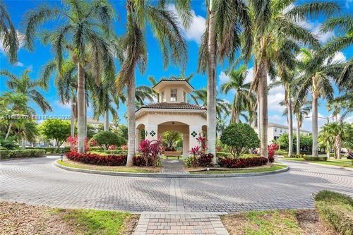 apt-106-5725 Nw 114th Path, Doral, FL, 33178-4195 | Card Image