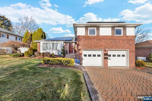 218 Haddenfield Rd, Clifton, NJ, 07013-3939 | Card Image