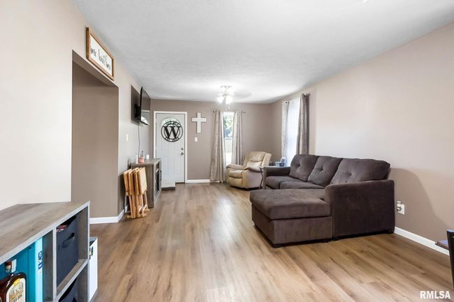100 E Adams St, House other with 2 bedrooms, 1 bathrooms and null parking in Du Quoin IL | Image 6