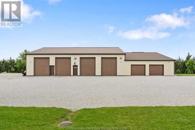 5569 Concession Rd 5 N, House other with 6 bedrooms, 3 bathrooms and null parking in Amherstburg ON | Image 37