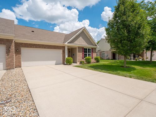 2117 Heartland Ln, Brownsburg, IN, 46112-7526 | Card Image