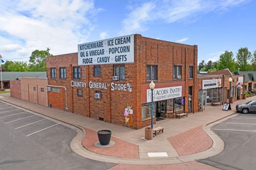 7715 Main St, Siren, WI, 54872-8040 | Card Image