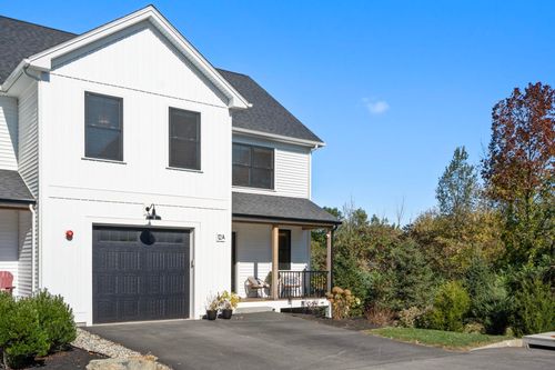 unit-a-12 Founders Sq, Greenland, NH, 03840-2393 | Card Image