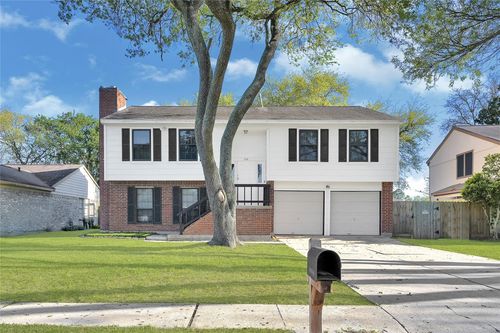 346 Lost Rock Dr, Webster, TX, 77598-2530 | Card Image