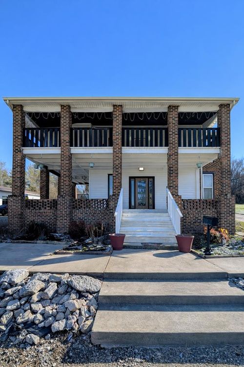 208 Fairview Ave, Mc Arthur, OH, 45651-1109 | Card Image