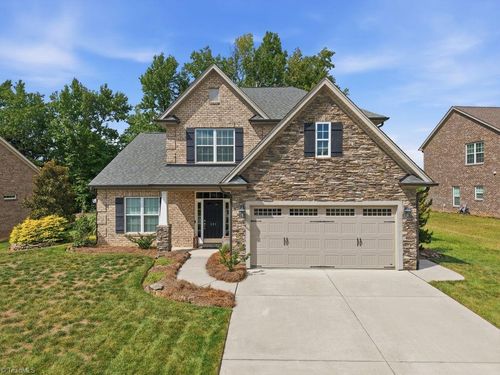 421 Freemont Dr, Thomasville, NC, 27360-6464 | Card Image