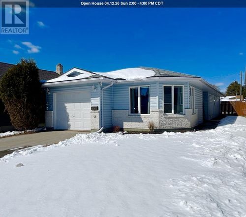 414 Third St E, Fort Frances, ON, P9A1R3 | Card Image