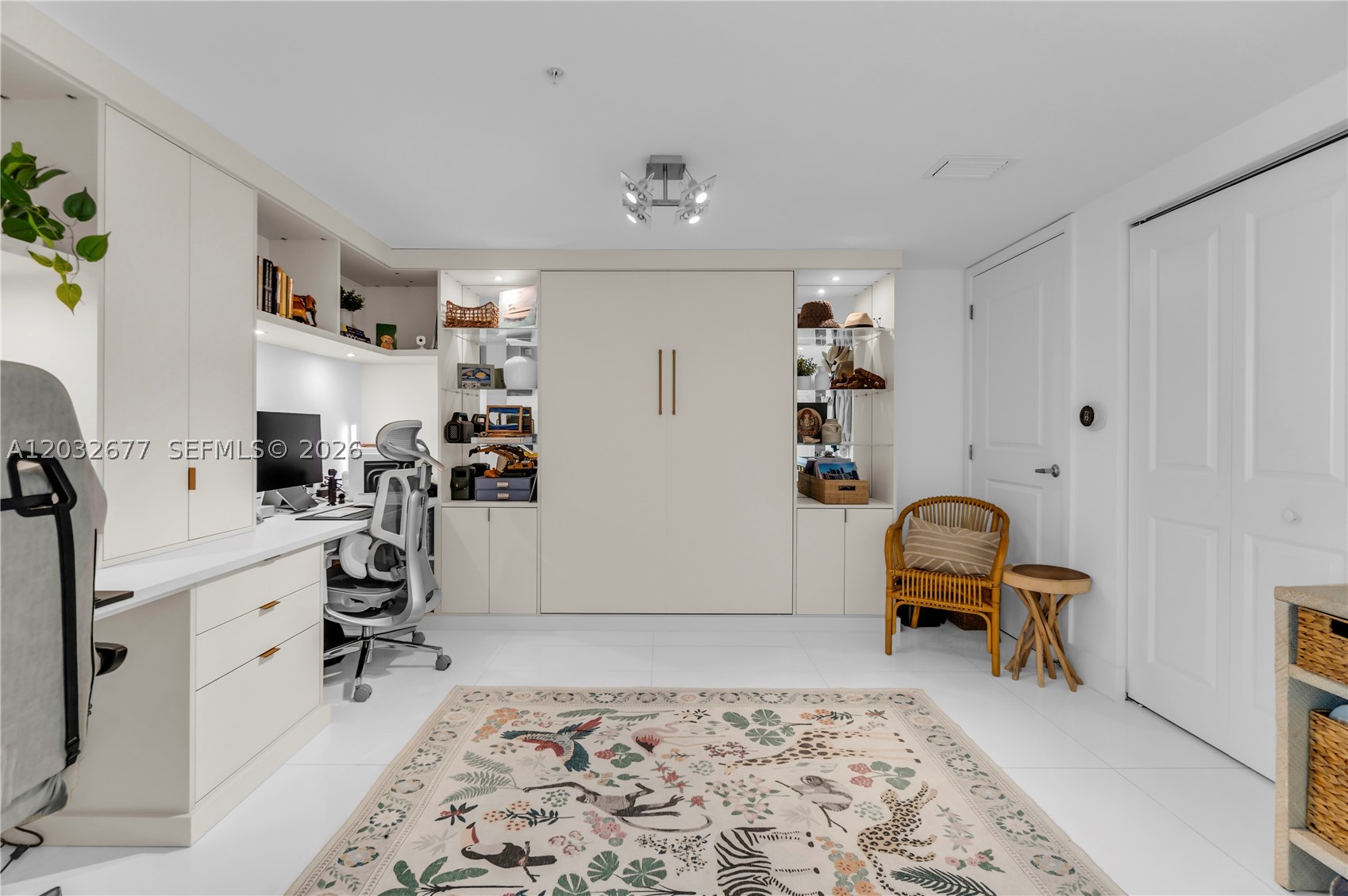 Residential in Sunny Isles Beach 5
