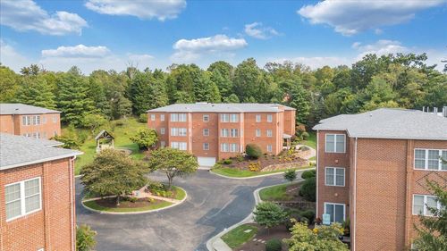 apt-209-3060 Mcvitty Forest Dr, Roanoke, VA, 24018-3555 | Card Image