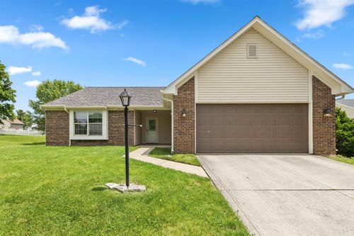 8730 Snowgoose Ln, Fort Wayne, IN, 46825-3055 | Card Image