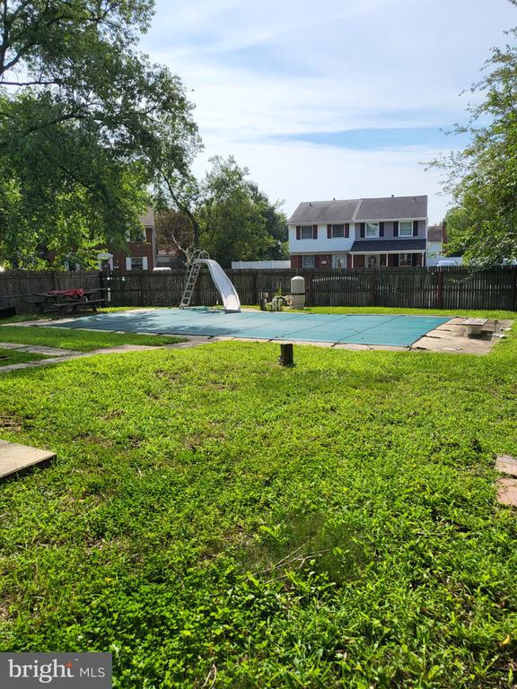 Residential Lease in PASADENA 2