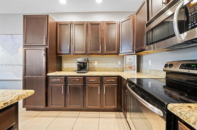 4164 Cascada Cir, Townhouse with 3 bedrooms, 3 bathrooms and null parking in Hollywood FL | Image 10
