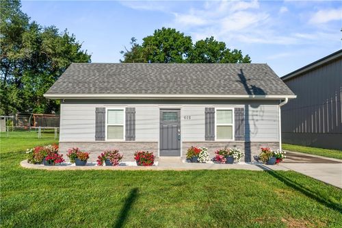 618 Nw Thieme St, Grain Valley, MO, 64029-9315 | Card Image