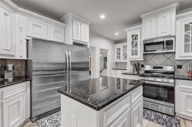 And YES the fridge is actually that large. It is a subzero fridge/freezer | Image 19