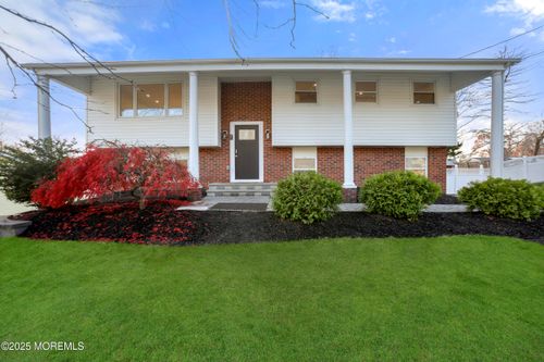 71 E Connecticut Concourse, Jackson, NJ, 08527-1424 | Card Image