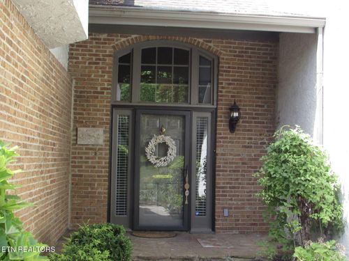 951 Ethans Glen Dr, Knoxville, TN, 37923-2062 | Card Image