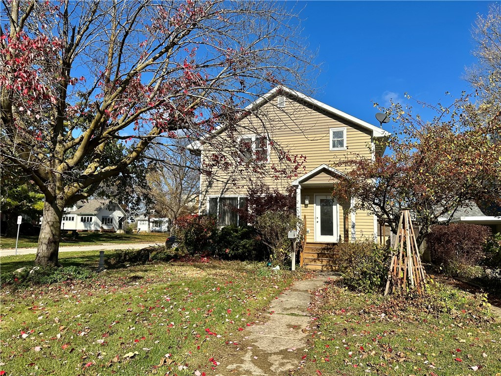 Garst Ave, Boone, IA 50036
