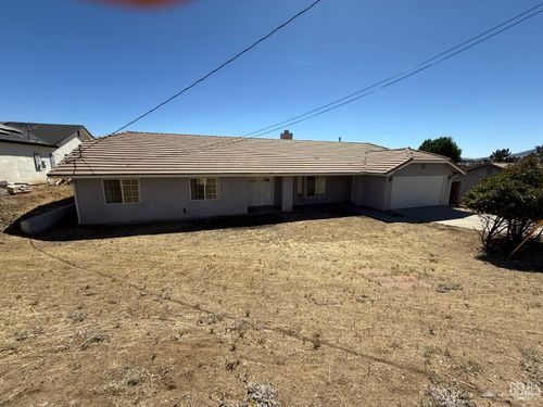 22608 Mariposa Rd, Tehachapi, CA, 93561-9573 | Card Image