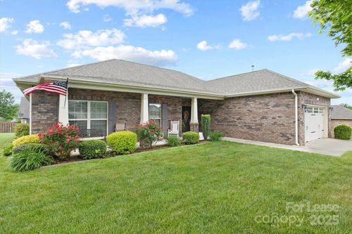 7266 Kenyon Dr, Denver, NC, 28037-1400 | Card Image