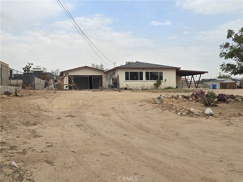 11742 Jacaranda Ave, Hesperia, CA, 92345-4947 | Card Image