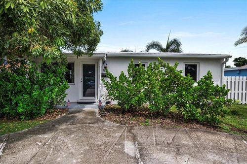 727 Bunker Rd, West Palm Beach, FL, 33405-3503 | Card Image