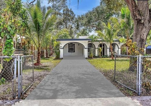 936 Ne 132nd St, North Miami, FL, 33161-4119 | Card Image