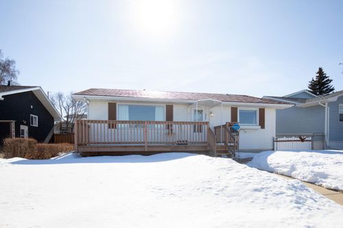 4807 45 St, Innisfail, AB, T4G1M8 | Card Image