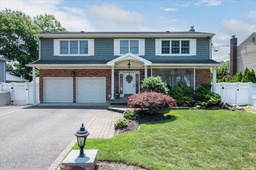 125 Louis St, N Massapequa, NY, 11758-1405 | Card Image