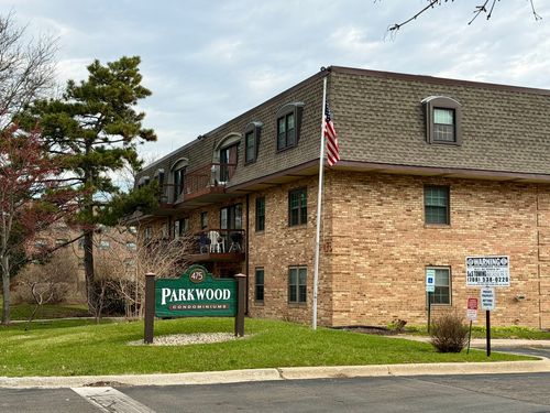 202-475 N Cass Ave, Westmont, IL, 60559-1567 | Card Image