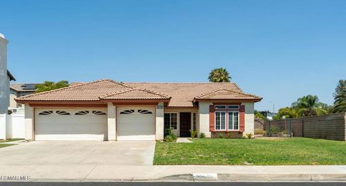 42055 Thoroughbred Ln, Murrieta, CA, 92562-6107 | Card Image