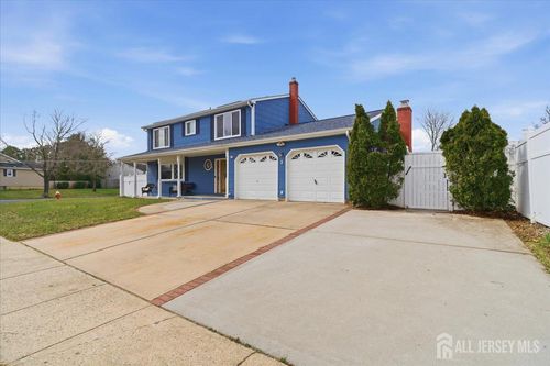 12 Holmes Ave, Monroe Twp, NJ, 08831-2482 | Card Image