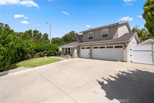 9001 Oceanwood Dr, Huntington Beach, CA, 92646 | Card Image