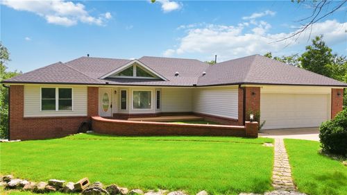 11 Mcmanigal Ln, Bella Vista, AR, 72715-5112 | Card Image