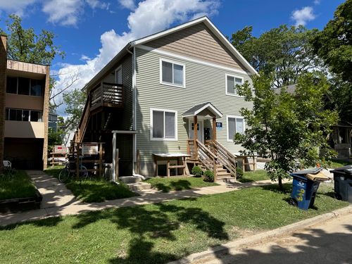 943 Dewey Ave, Ann Arbor, MI, 48104-3884 | Card Image