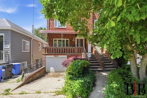 2612 E 28th St, Brooklyn, NY, 11235-2425 | Card Image