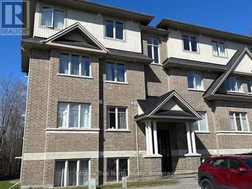 30-1032 Beryl Pvt, Gloucester, ON, K1V2M4 | Card Image