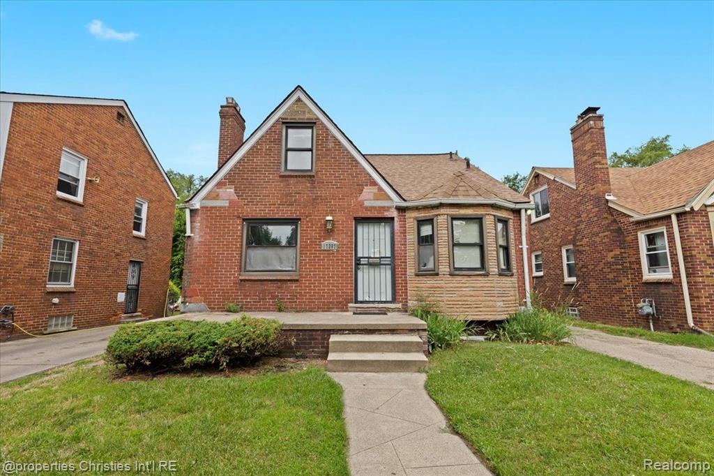 Sunderland Rd, Detroit, MI 48219