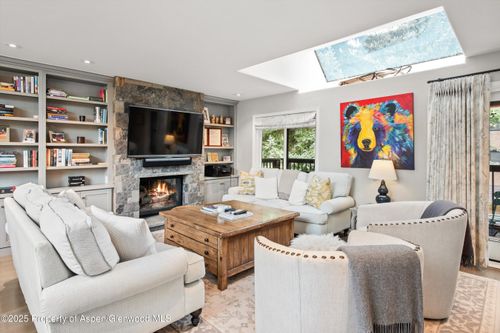 unit-10-650 S Monarch St, Aspen, CO, 81611-3812 | Card Image