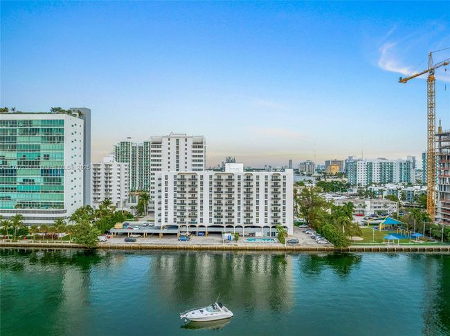 APT-602 - 7928 West Dr, Condo with 1 bedrooms, 1 bathrooms and null parking in North Bay Village FL | Image 52
