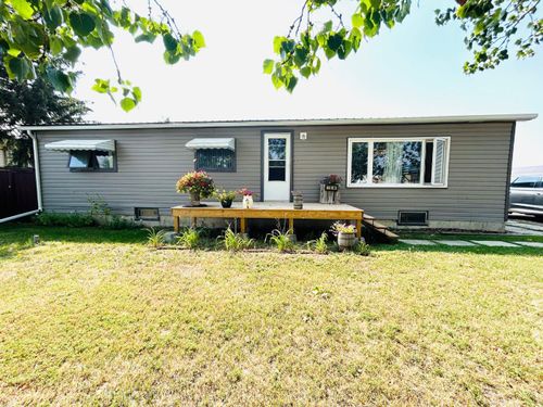 118 1 Ave W, Cereal, AB, T0J0N0 | Card Image