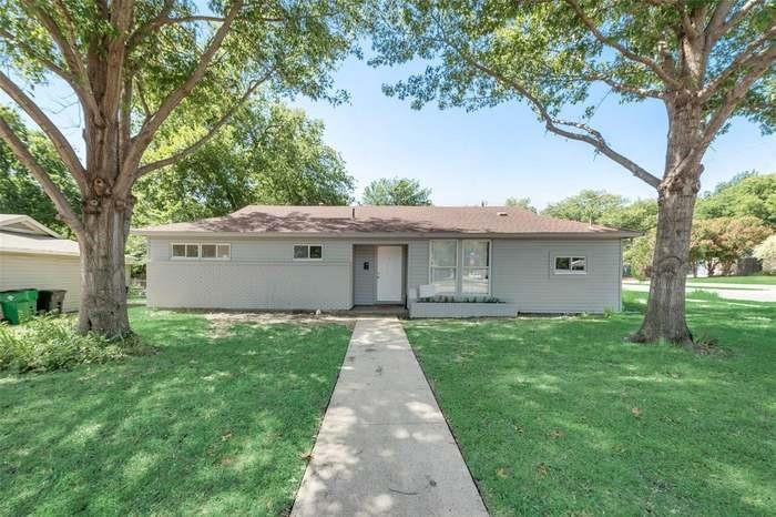 Stephanie Dr, Haltom City, TX 76117